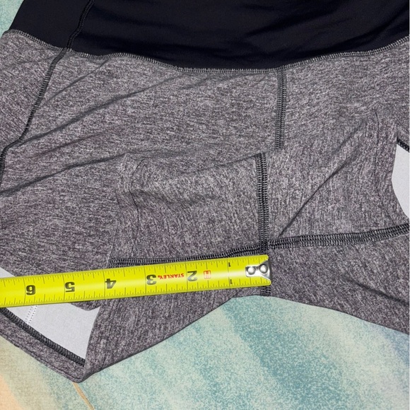 Lululemon Run Times Short II *4" Heather Lux Multi Black / Black size 4 - Picture 7 of 8